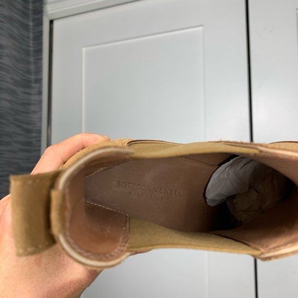 Bottega Veneta Suede Beige Chelsea Boots - Picture 5 of 7